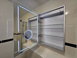 Photo 8- click for photo gallery